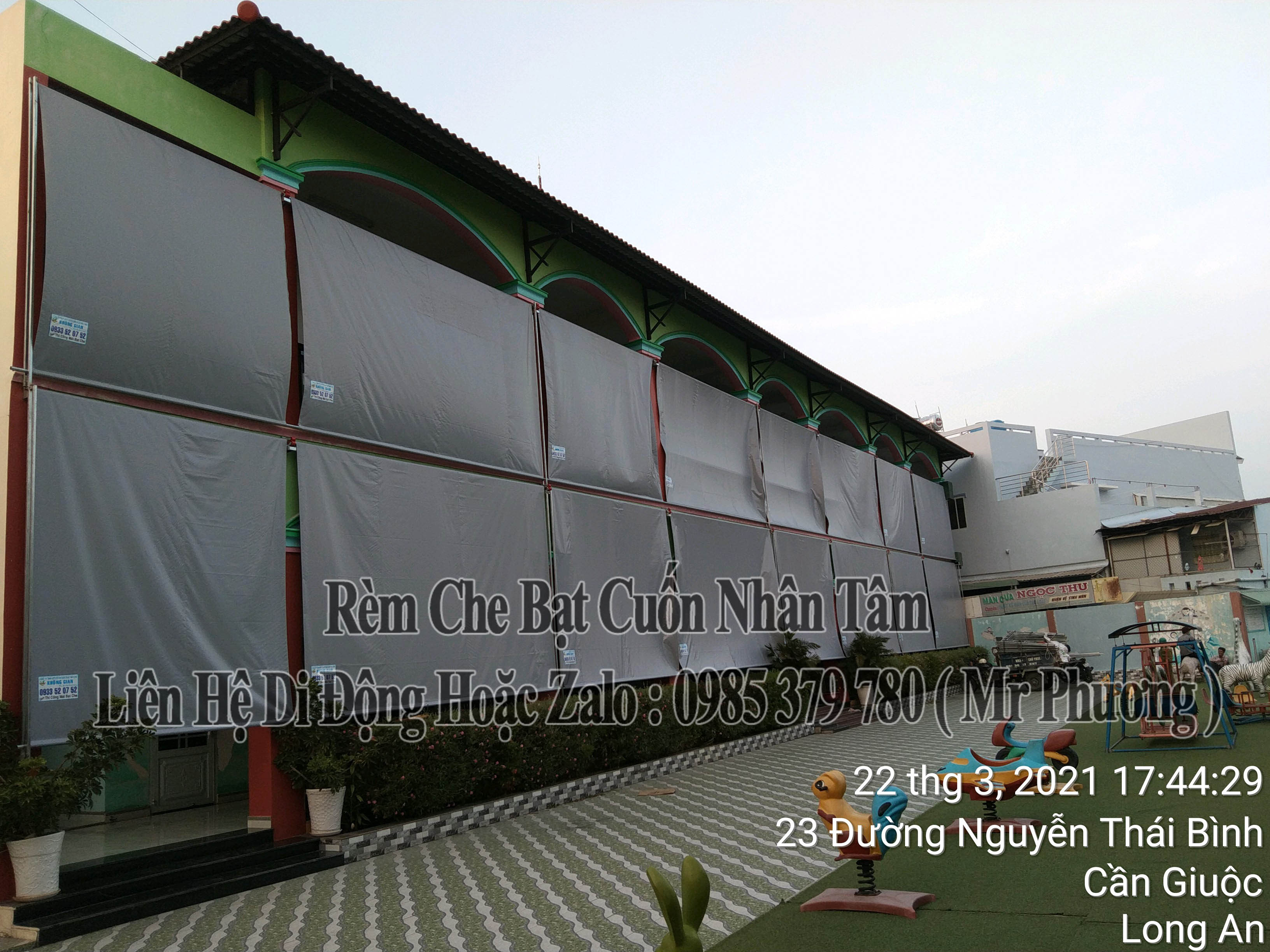 Rèm Che Trường Học